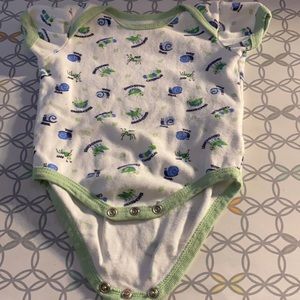 Green & White Onesie. Size 6 Months. Never worn